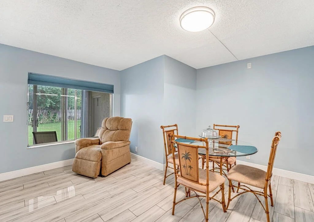 Photo of Unit D1 at 322 Pine Ridge Circle