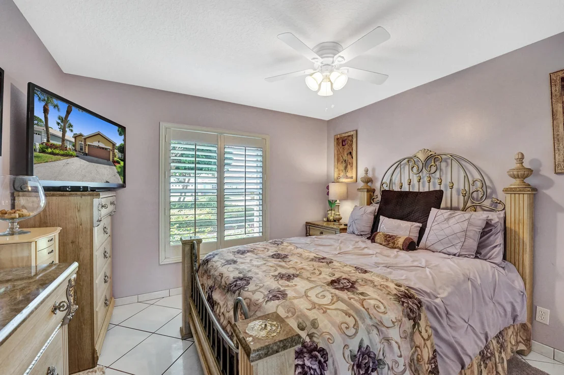 Photo of 165 Harbor Lake Circle