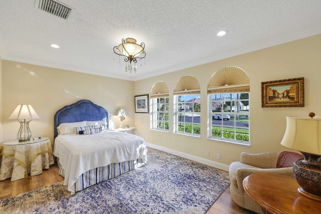 Photo of 7633 La Corniche Circle