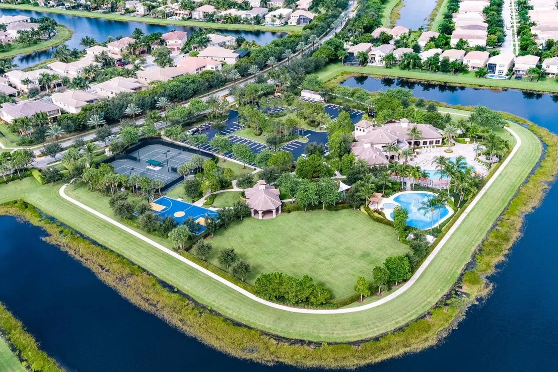 Photo of 8273 Emerald Winds Circle