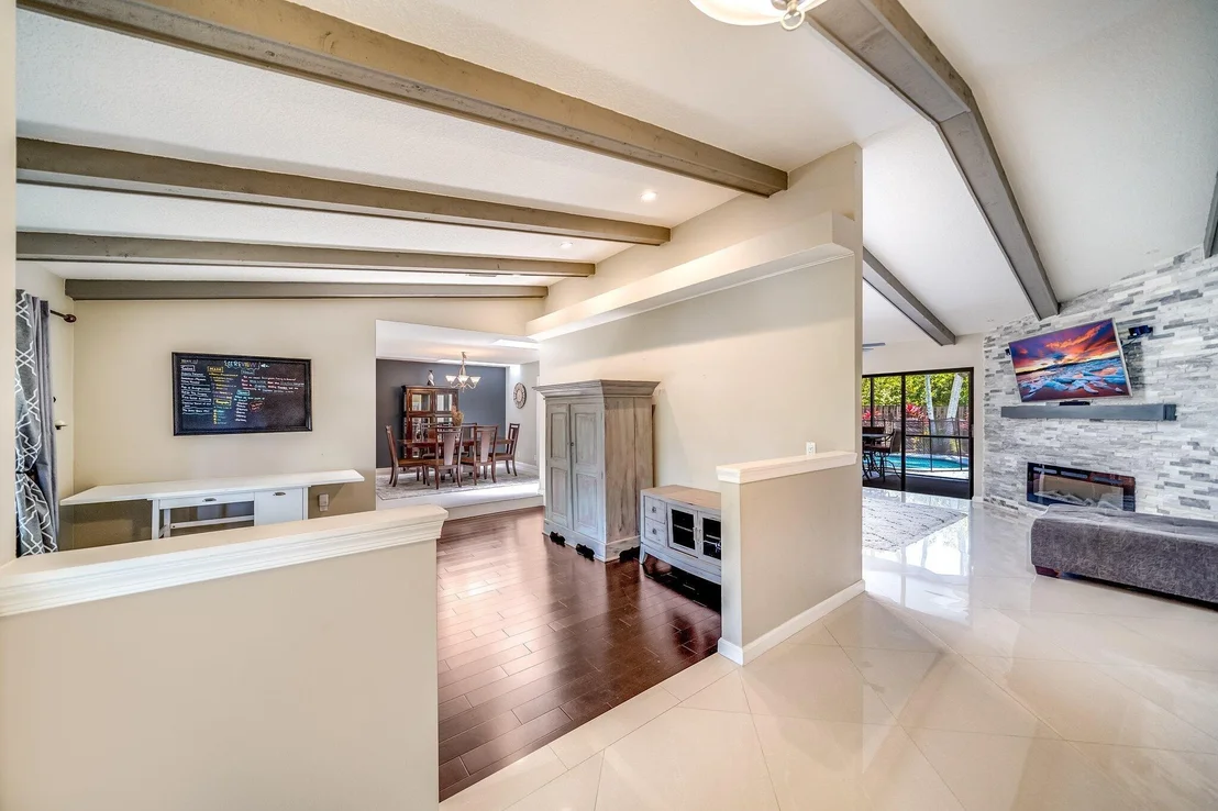Photo of 574 Juniper Place