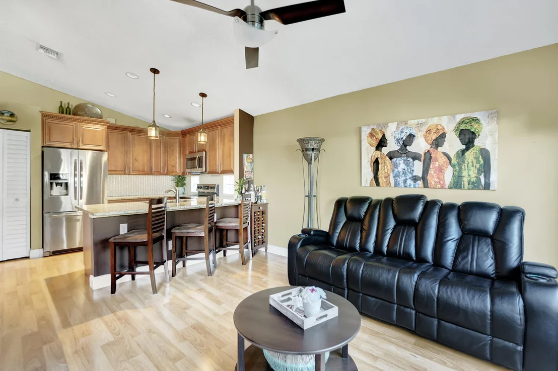 Photo of 7880 Manor Forest Lane
