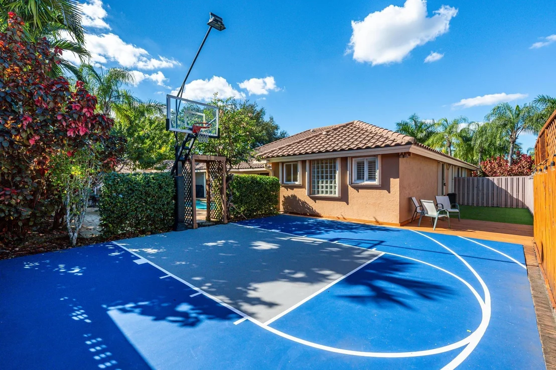 Photo of 378 Coconut Circle