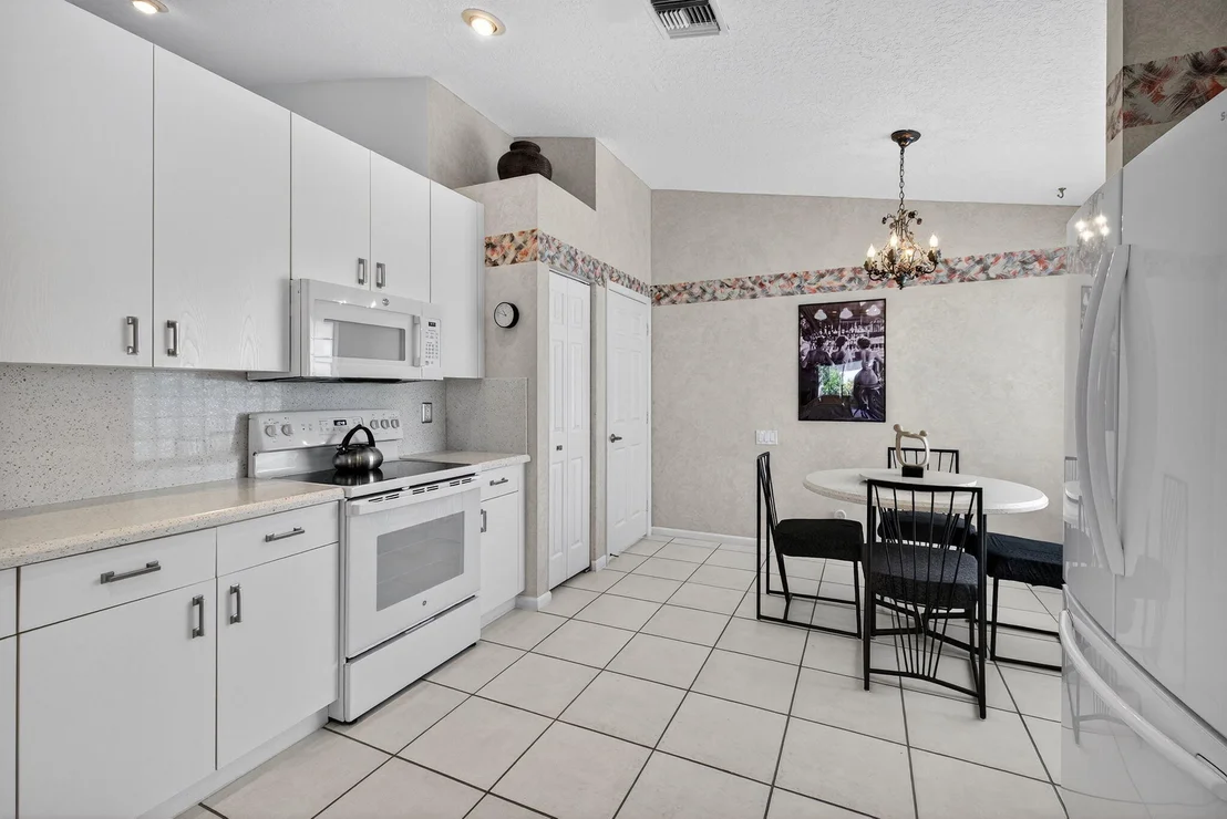 Photo of 6679 Sherbrook Drive