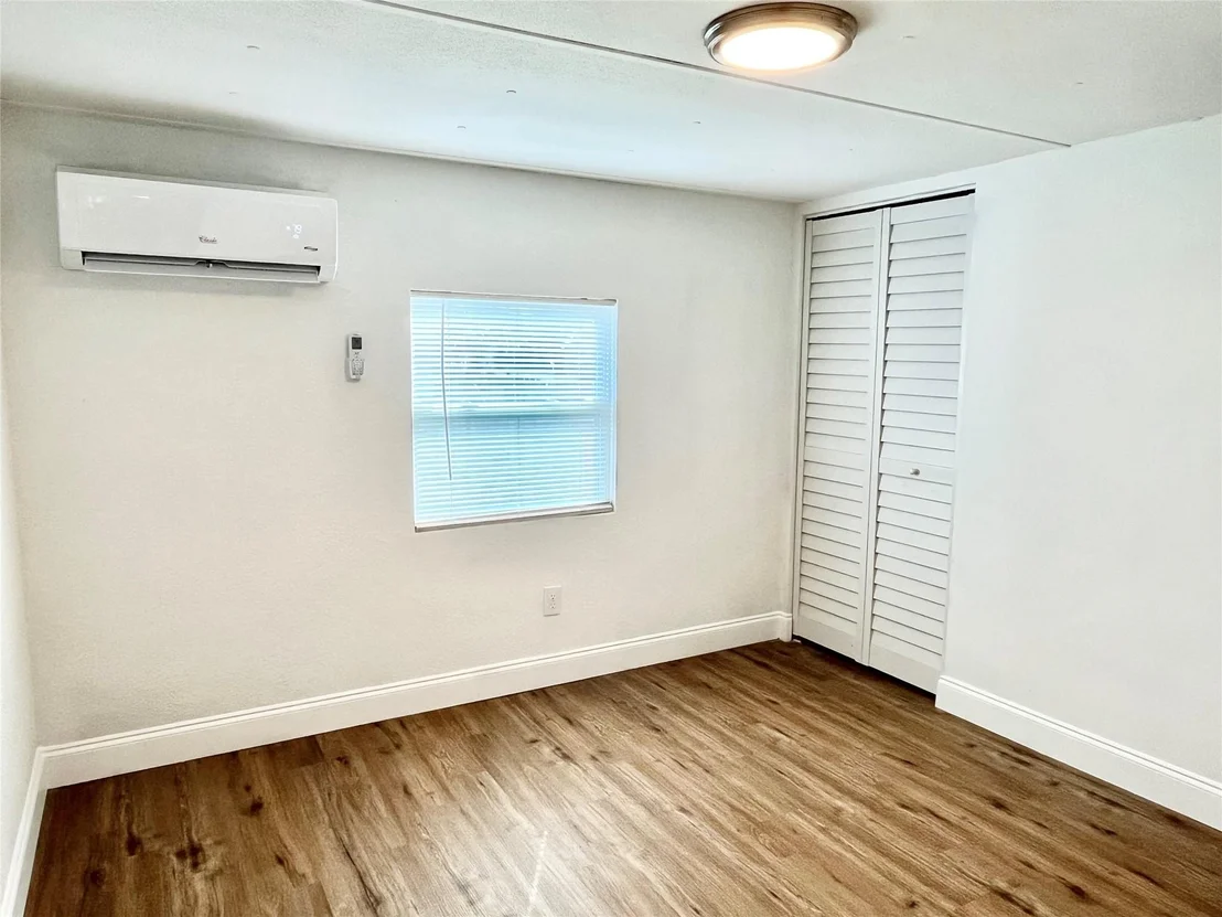 Photo of 1065 Riverview Drive