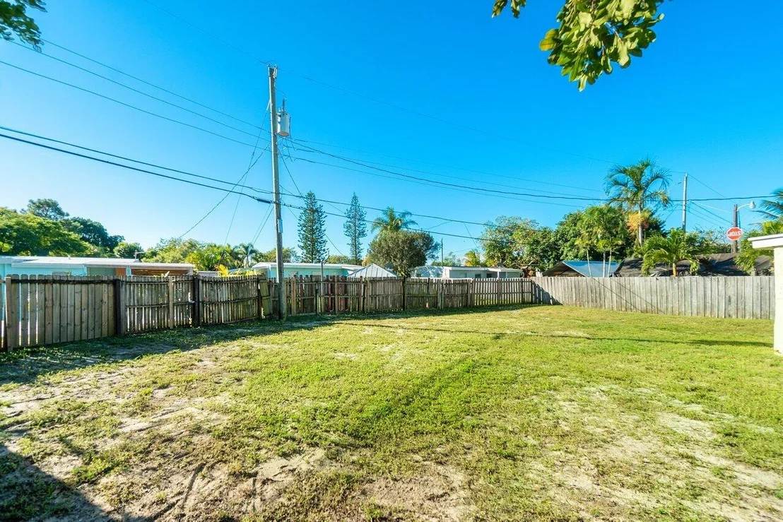 Photo of 390 Hibiscus Tree Drive