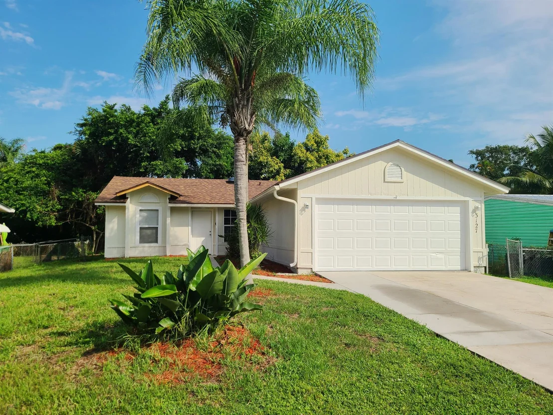 Photo of 3127 SE Orchid Street
