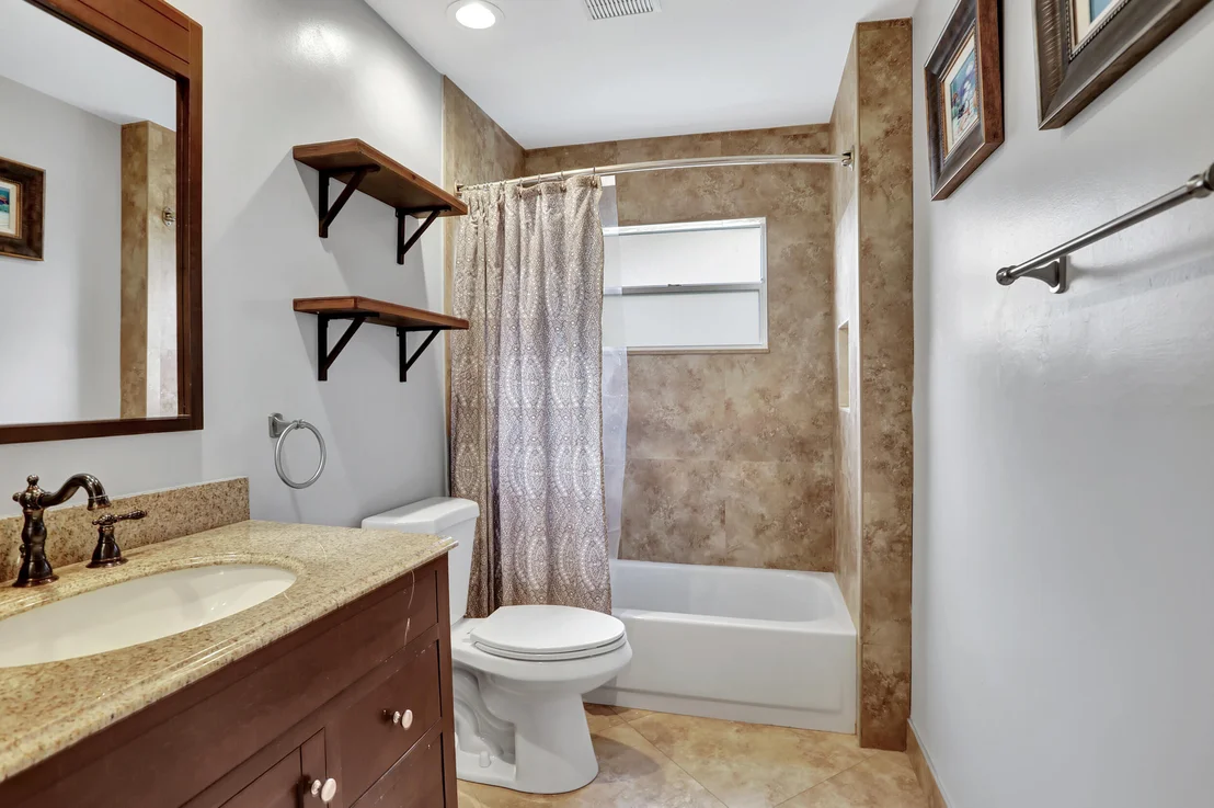 Photo of 5648 NW 100th Way