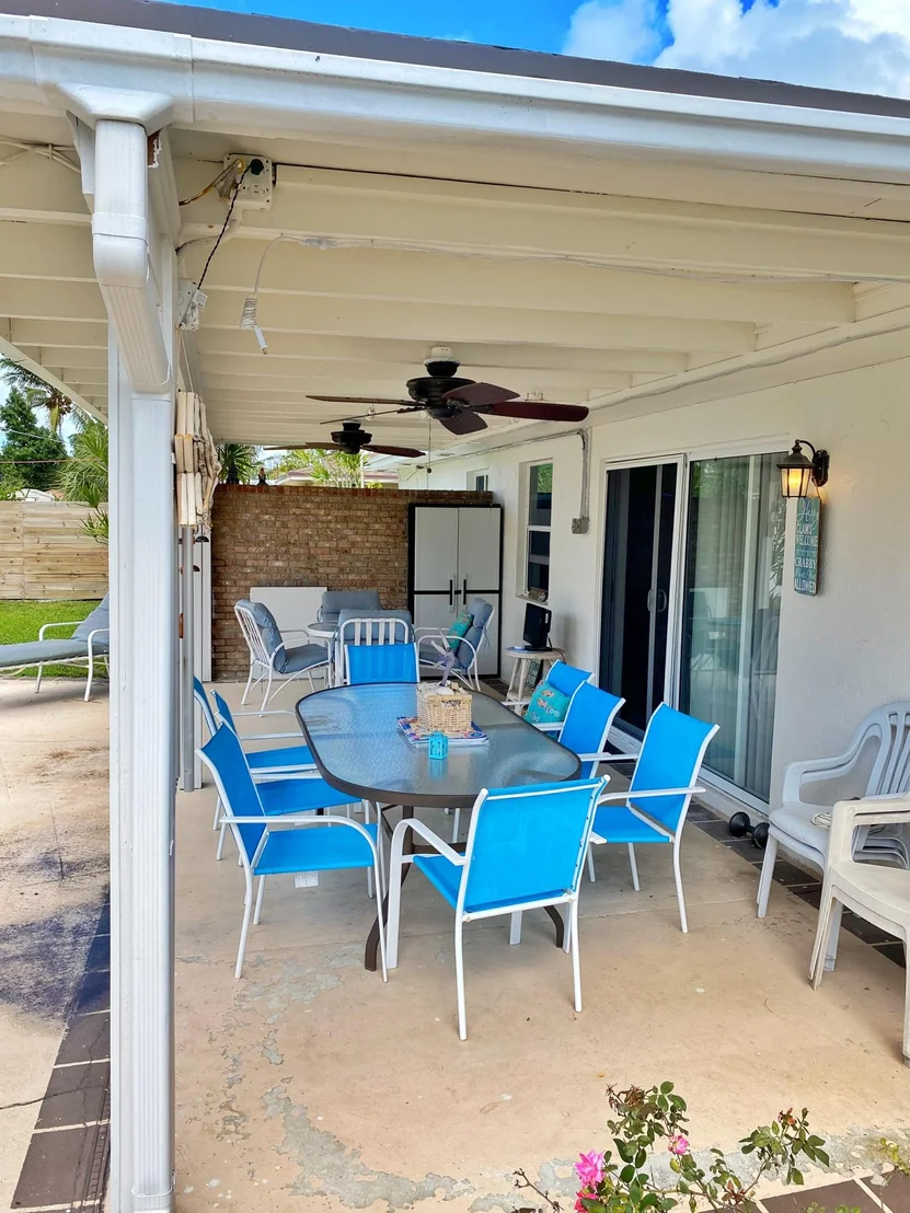 Photo of 421 Davis Road