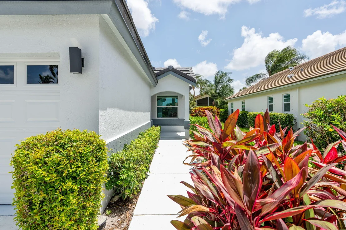 Photo of 6070 Bluegrass Drive