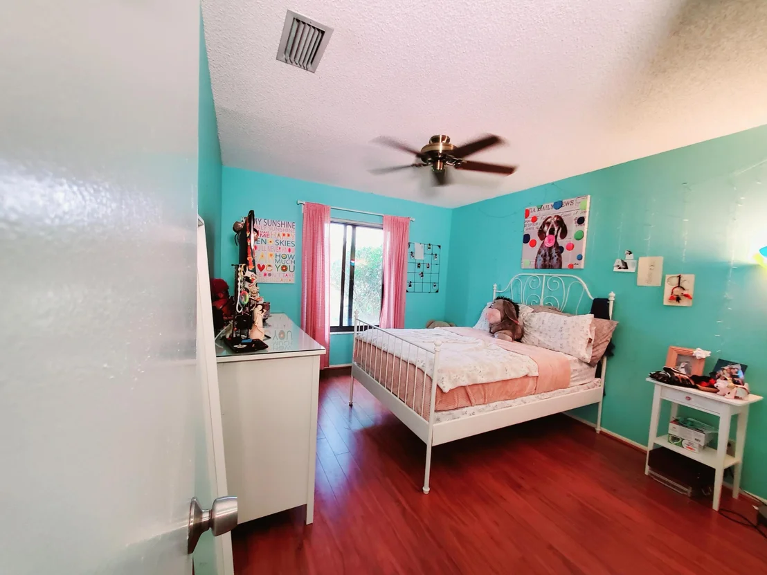Photo of 477 NW 107th Terrace