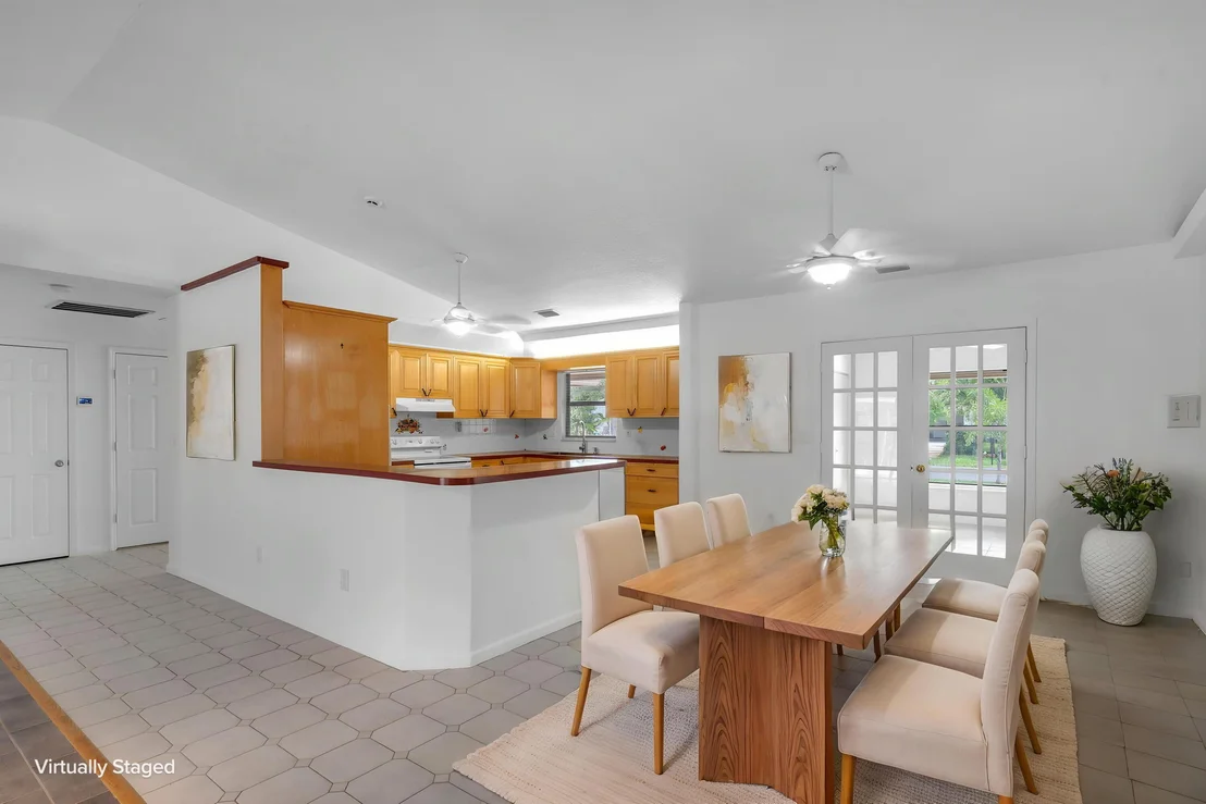 Photo of 1045 Coral Drive