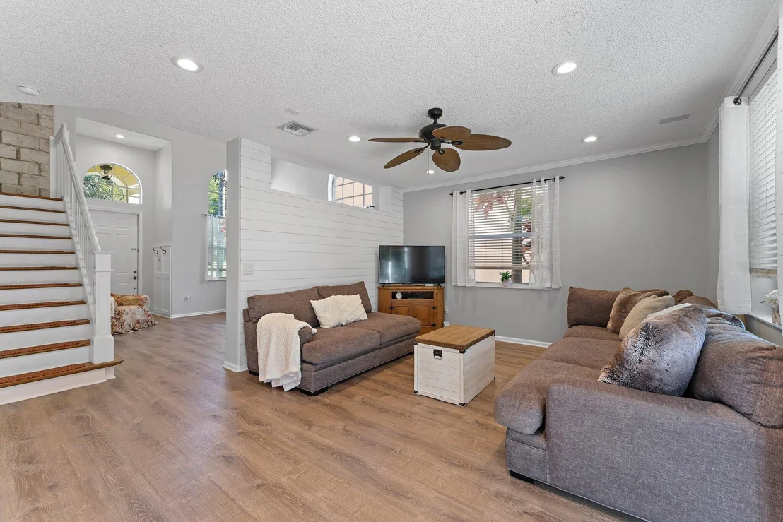 Photo of 9886 Warner Lane