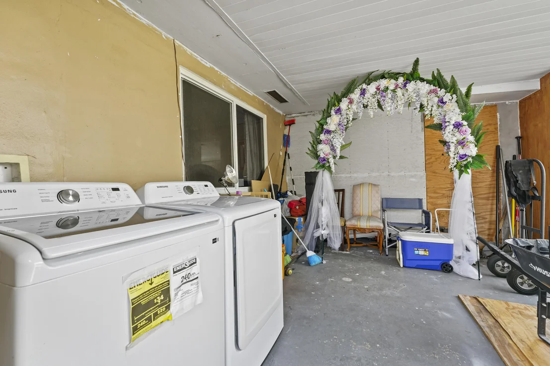 Photo of 2541 NE 7th Terrace