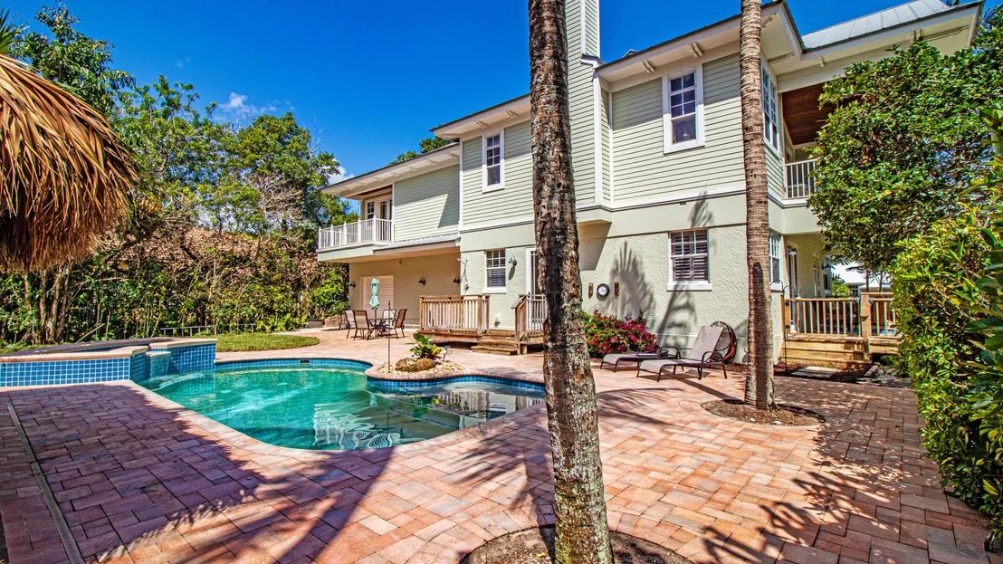 Photo of 5592 SE Reef Way