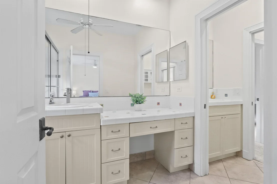 Photo of 400 Mangrove Point