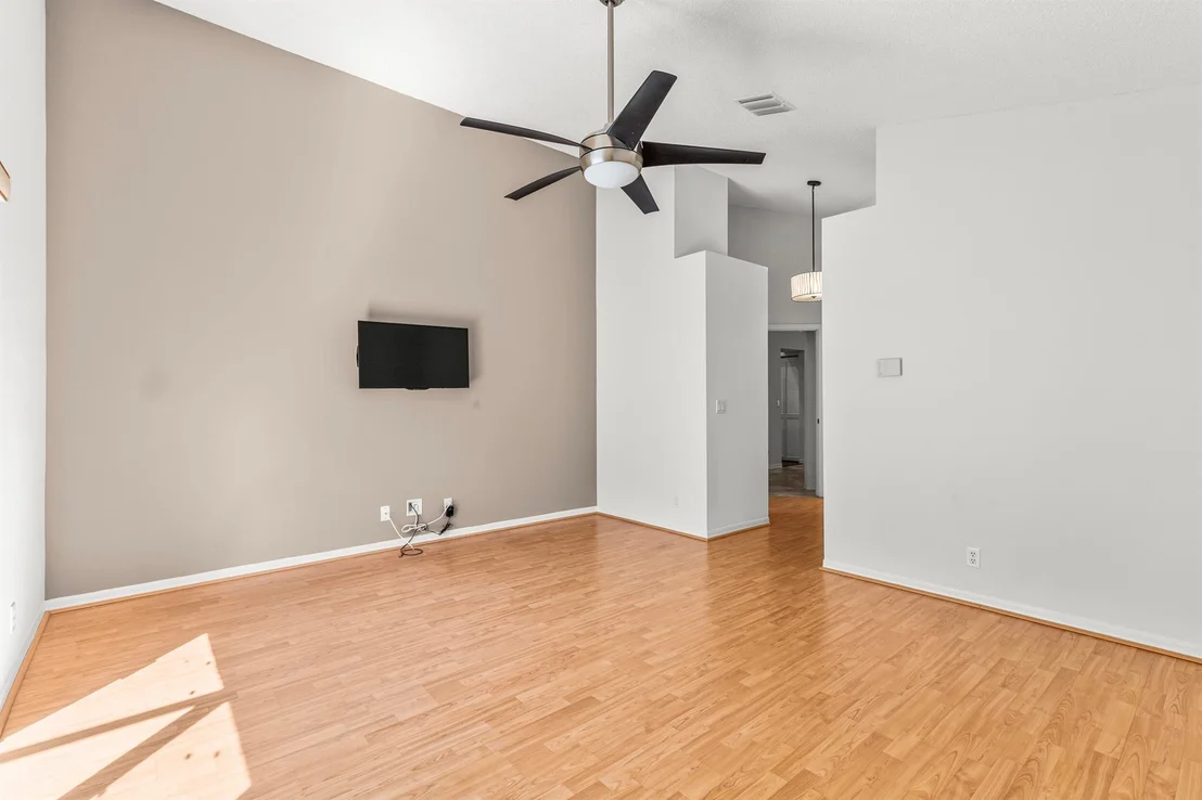 Photo of 5328 Brookview Drive
