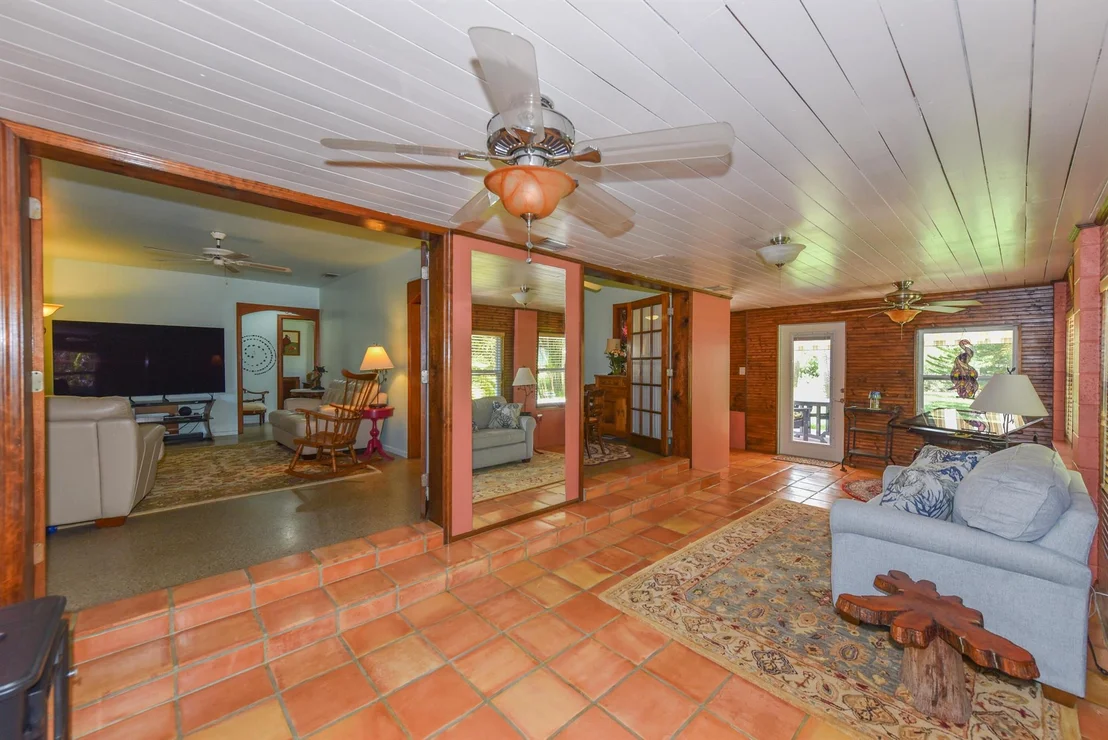 Photo of 1116 NE Oceanview Circle