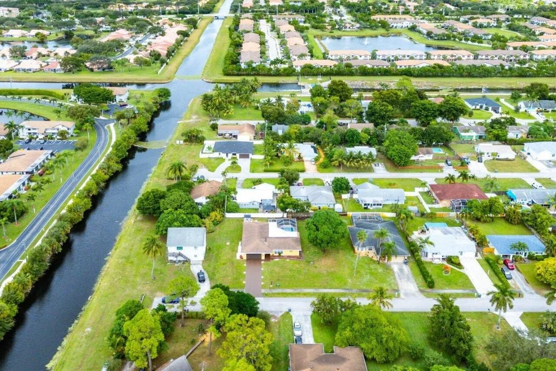 Photo of 5455 Pine Tree Drive