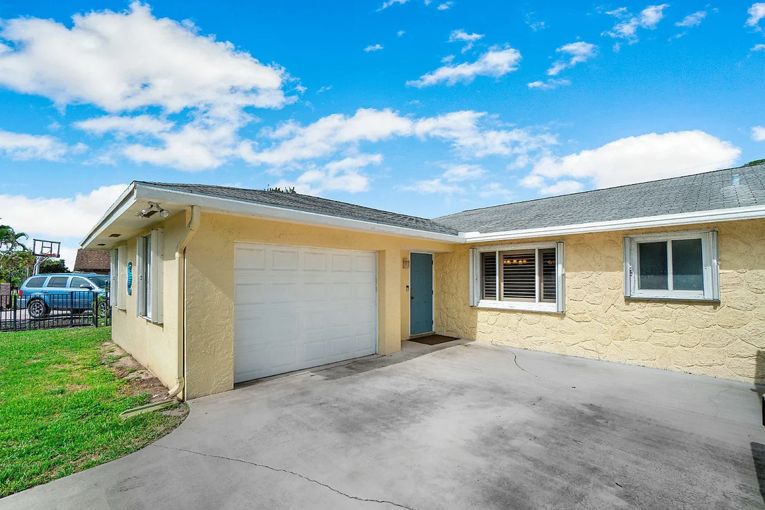 Photo of 6607 Eastview Drive