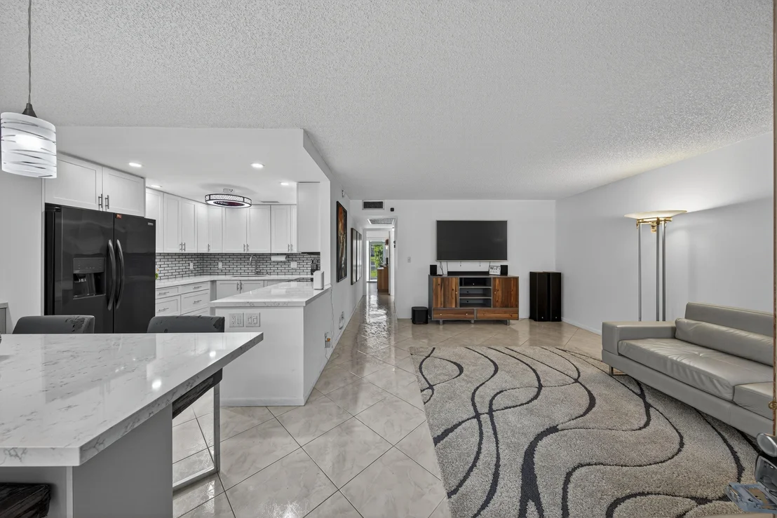 Photo of Unit D1 at 1904 BERMUDA Circle