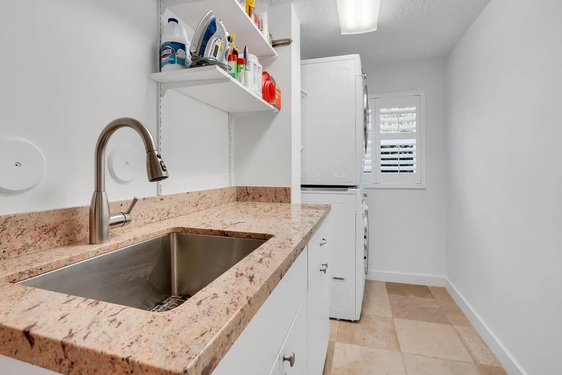 Photo of 5438 Pennock Point Road