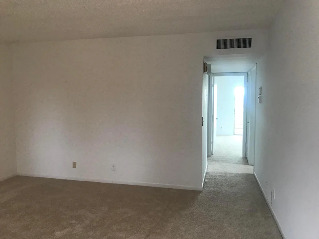 Photo of 1002 Normandy U