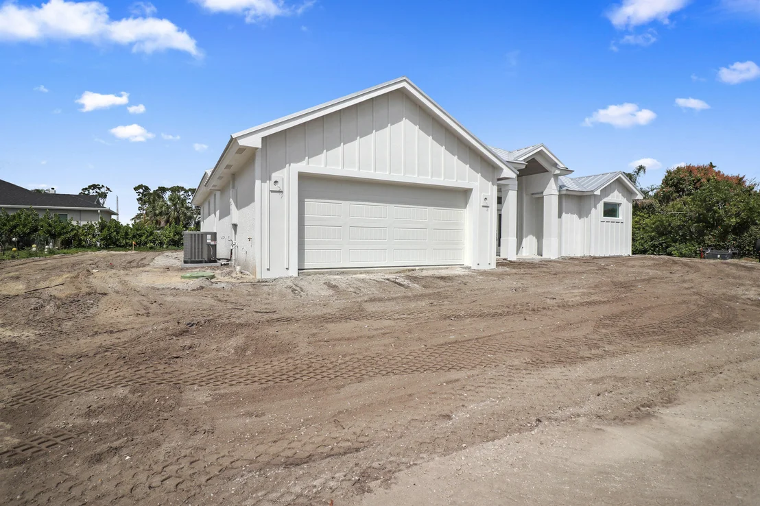 Photo of 4742 SE Starling Way