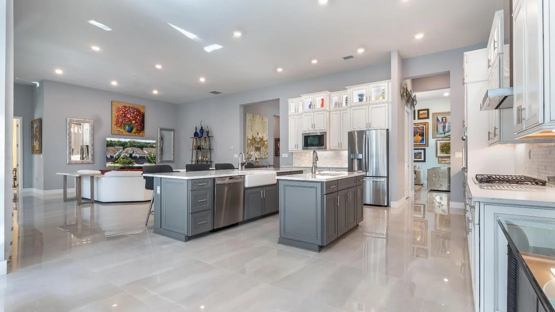 Photo of 7690 Cavern Lane