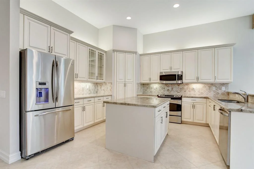 Photo of 9867 Bluefield Drive