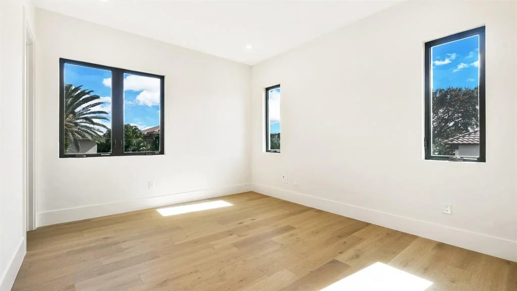 Photo of 3049 NE 7 Drive