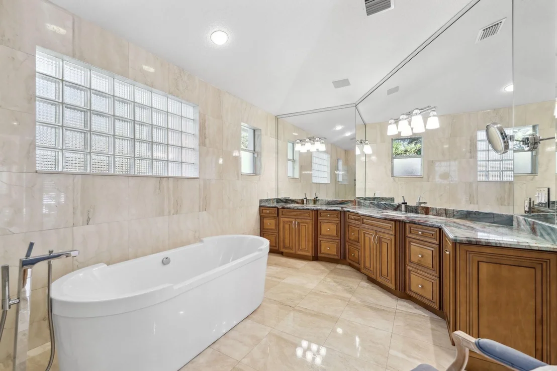Photo of 10801 Indian Trail