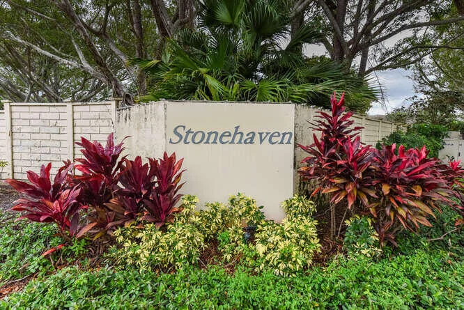 Photo of 1817 Stonehaven Drive