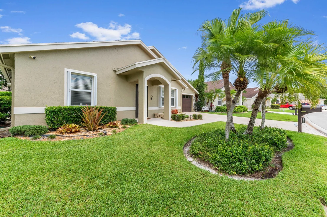Photo of 1163 Peninsula Way