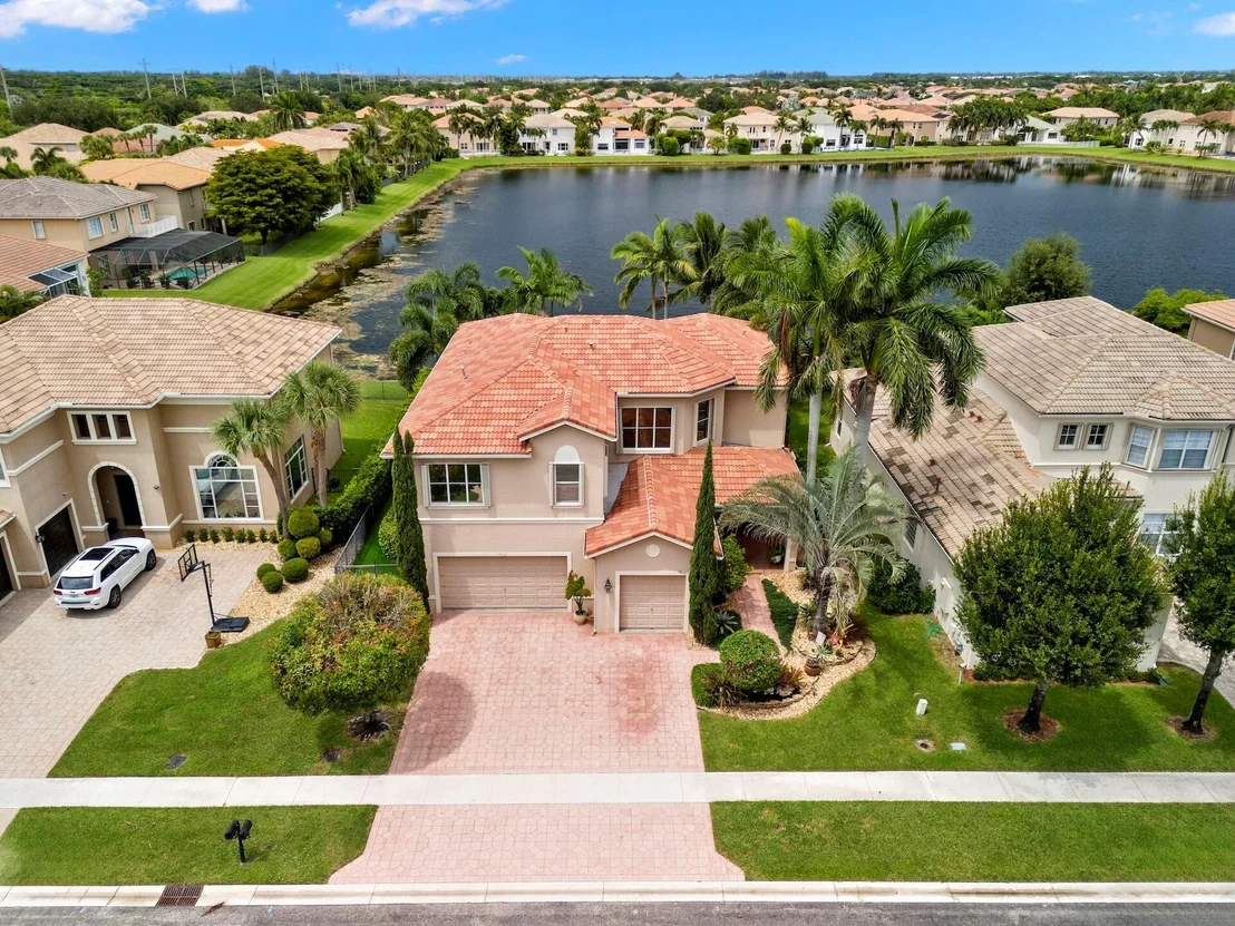 Photo of 1336 Beacon Circle