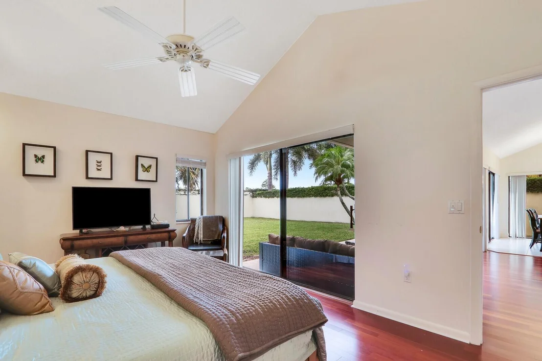 Photo of 408 River Edge Road