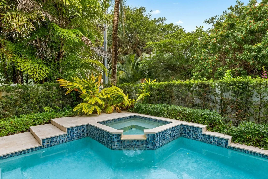 Photo of 970 Lago Mar Lane