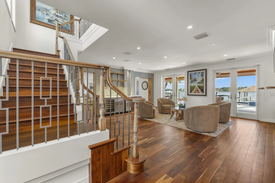 Photo of 103 River Drive