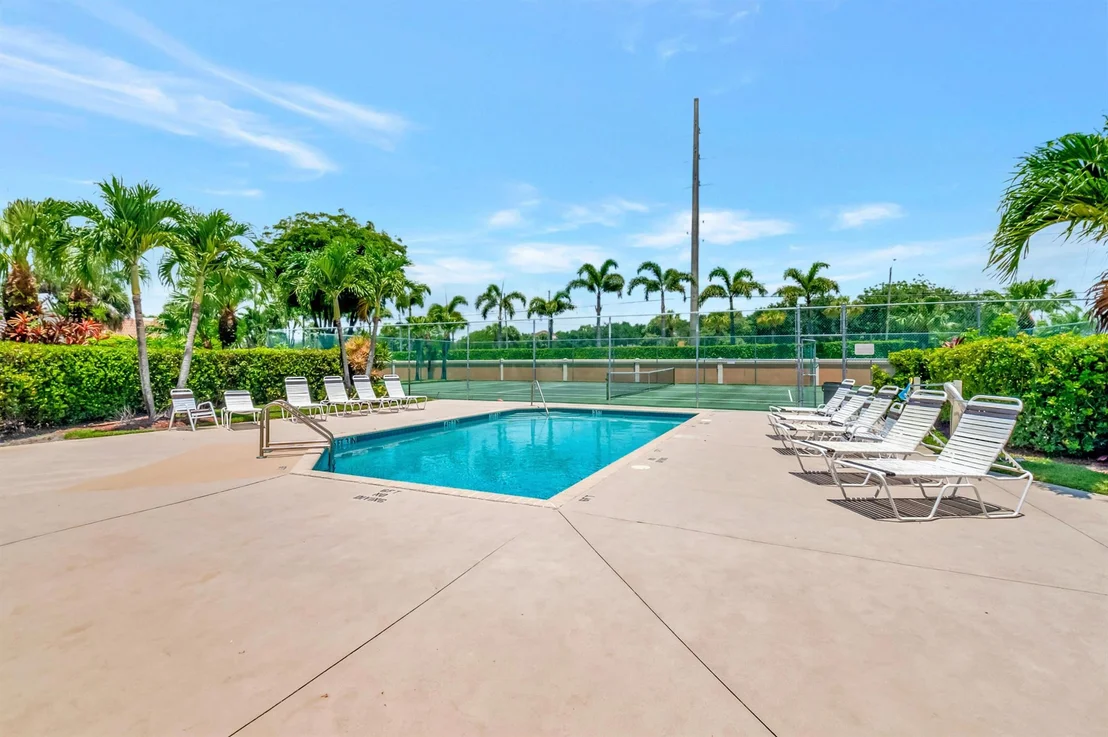 Photo of 8177 Palm Gate Drive