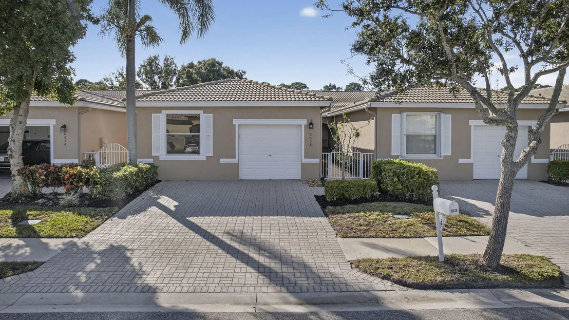 Photo of 8638 Lineyard Cay