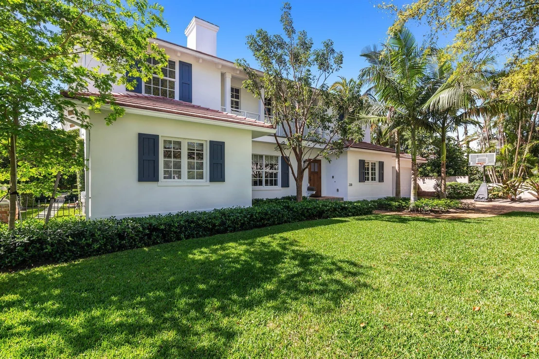 Photo of 220 Dyer Road