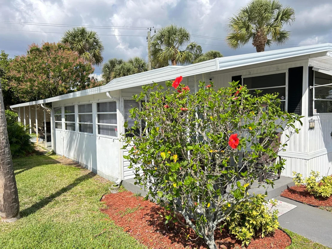 Photo of 615 Alamanda Lane