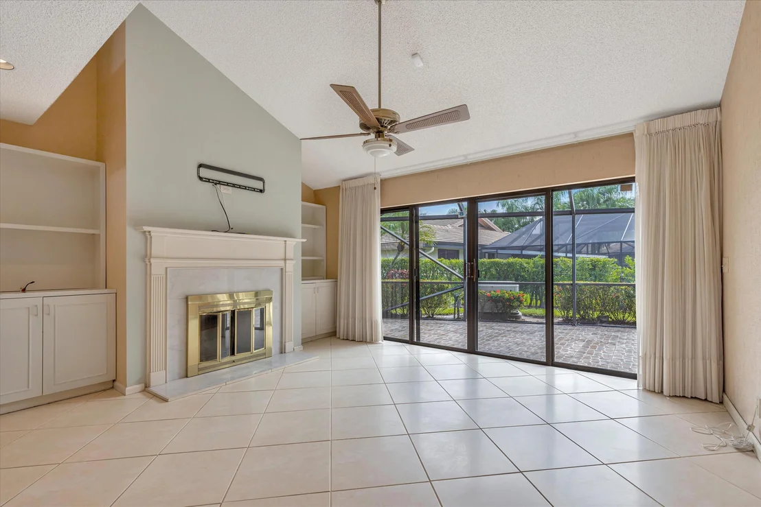 Photo of 4890 Pine Tree Drive