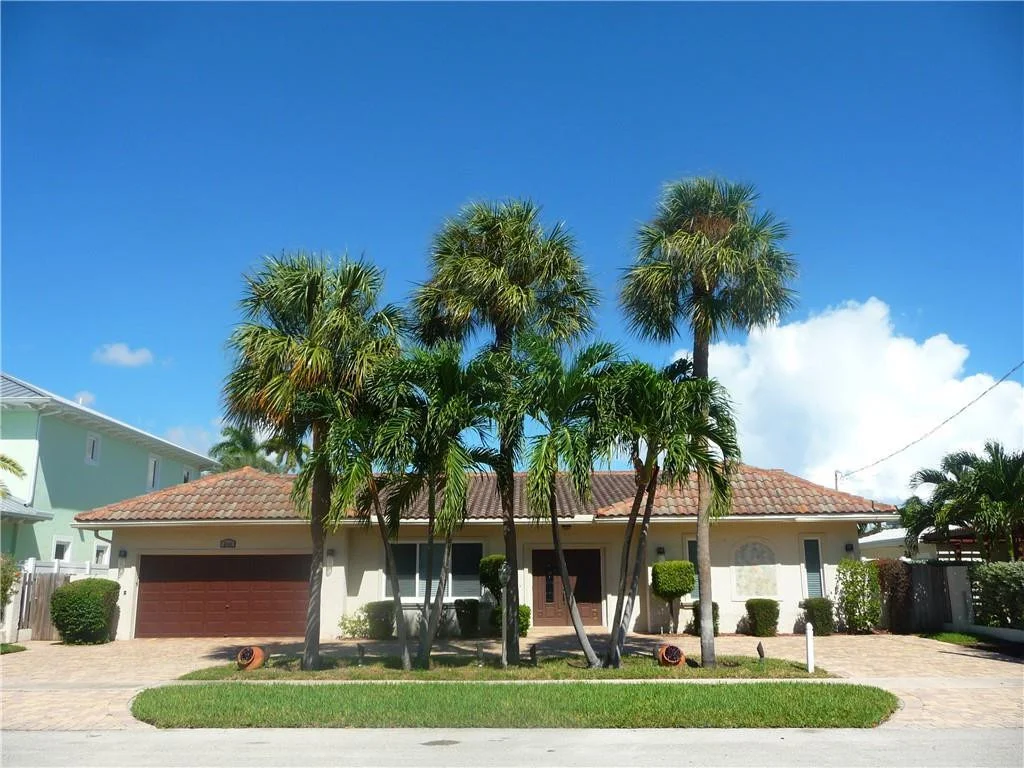 Photo of 2341 NE 47th Street