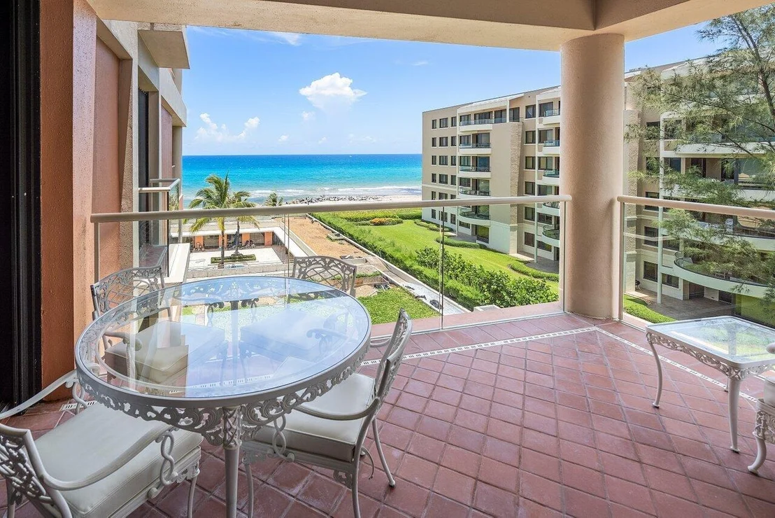 Photo of Unit S43 at 2 N Breakers Row