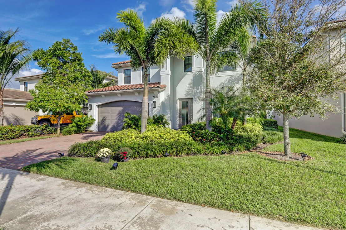 Photo of 7184 Montereal Path