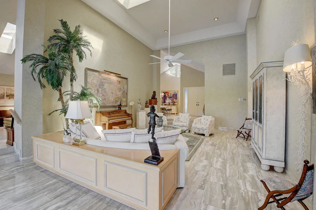 Photo of 7544 Rexford Road