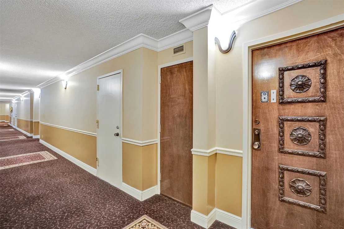 Photo of Unit 708 at 1360 S Ocean Boulevard