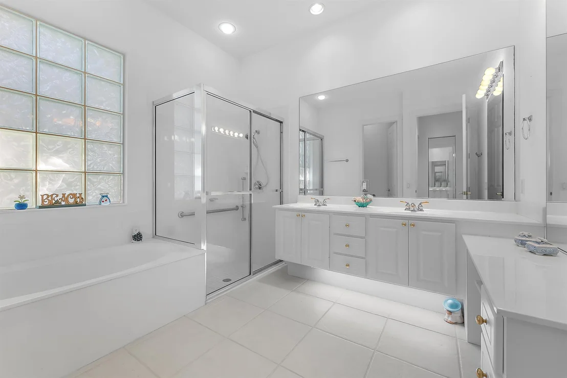 Photo of 213 Barbados Drive