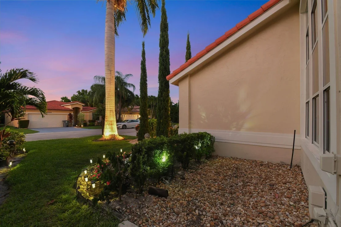 Photo of 5565 American Circle